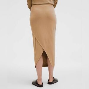Lululemon Drapey Softstreme Column Midi Skirt Large L Filbert Tan New NWT